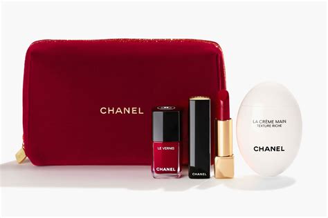 chanel christmas gift sets 2022|Explore Wonderful CHANEL Gifts for the Holidays.